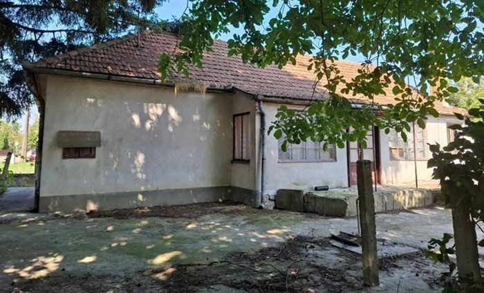 ELADÓ családi ház Biharkeresztes központjában